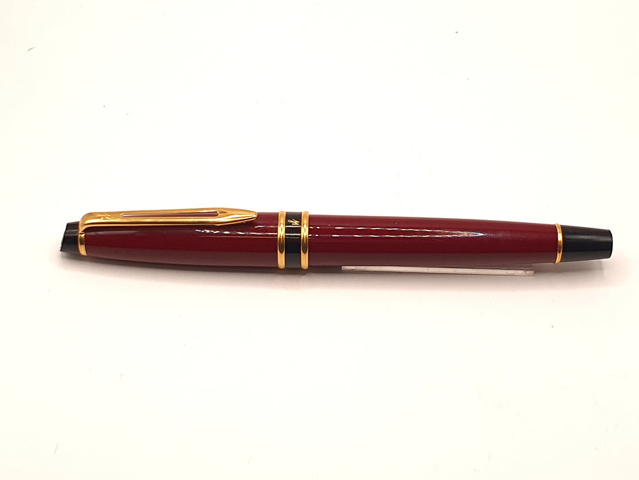 Vintage Waterman Expert Mk I Burgundy and Black with Gold Trim Fountain Pen (M Nib)