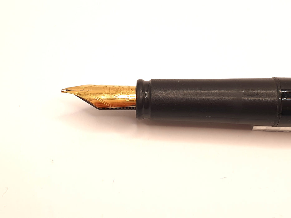 Vintage Waterman Apostrophe Black with Gold Trim Fountain Pen (M Nib)