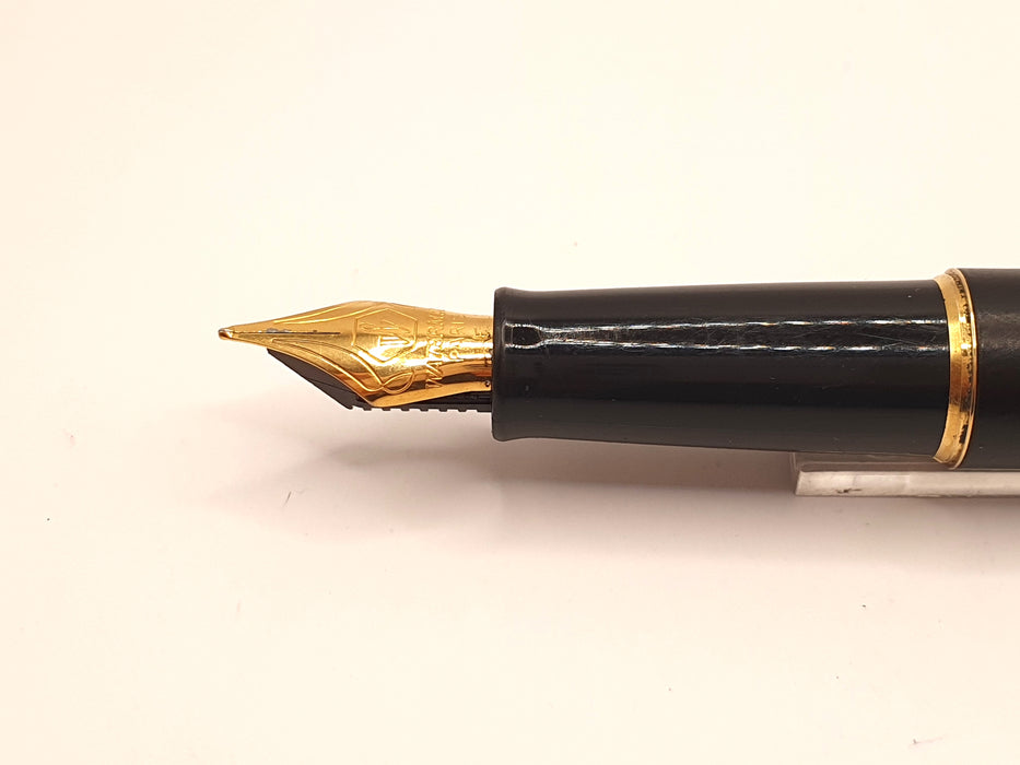 Vintage Waterman Hemisphere Mk I Matte Black with Gold Trim Fountain Pen (GP F Nib)