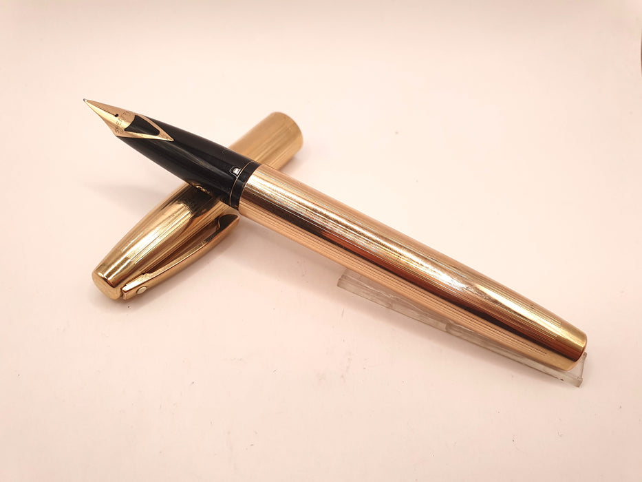 Vintage Sheaffer Imperial 727 Gold-Plated Lined Pattern Fountain Pen (14ct F Nib)