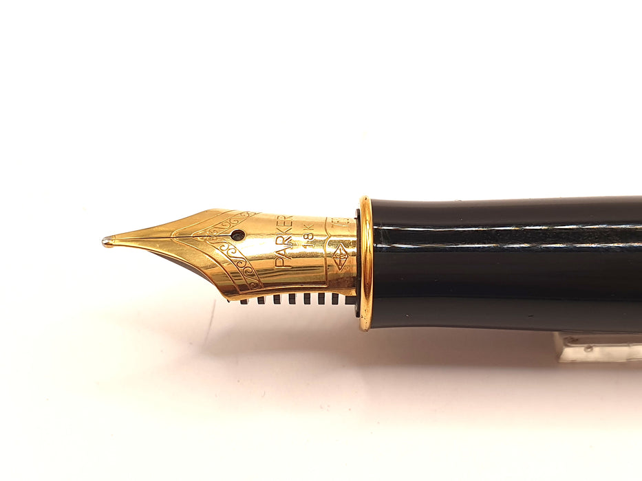 Vintage Parker Sonnet Firedance Red and Black Marble Laque with Gold Trim Fountain Pen (18ct M Nib)