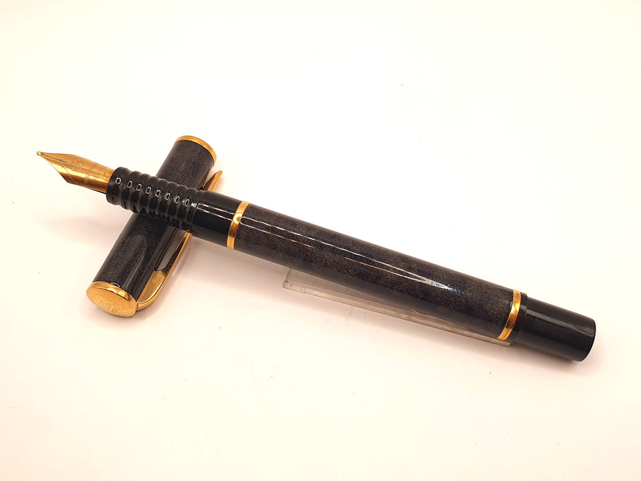 Vintage Waterman Laureat Green Marble with Gold Trim Fountain Pen (GP M Nib)