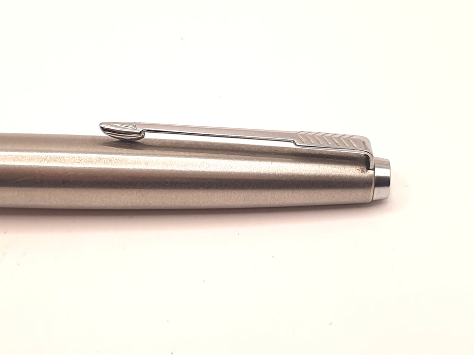 Vintage Parker 45 Flighter Stainless Steel with Chrome Trim Fountain Pen (F Nib)