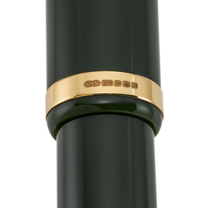 Conway Stewart Churchill Heritage “I have no fear of the future. Let us go forward into its mysteries” Dark Green and Gold Fountain Pen
